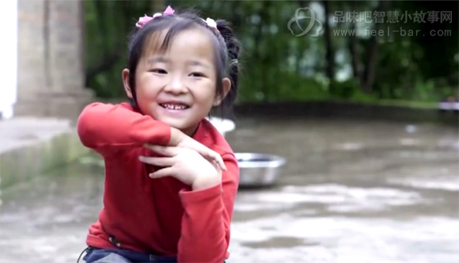 6岁女孩王安娜独自撑起一个家_人生感悟小视频